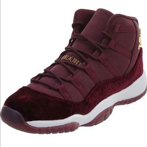 Air Jordan 11 Velvet' Night Maroon